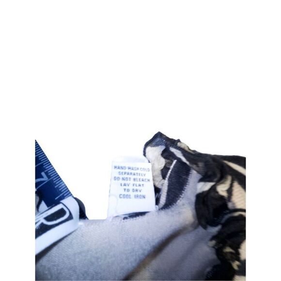 WR zebra print sweater ruffled detail with silver button - Picture 11 of 13